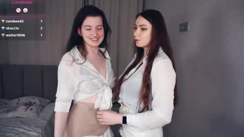 Snapshot of hanalif chatting on 11/04/25, 06:34 Blair and Ethel online show from 11/04/25, 06:34