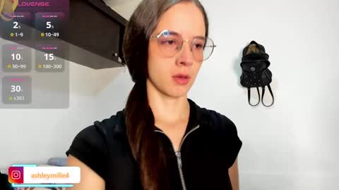 Snapshot of hanasleep chatting on 10/29/25, 07:15 hanasleep online show from 10/29/25, 07:15