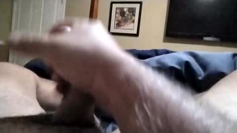 Snapshot of handjob610 chatting on 02/05/25, 11:44 Handjob610 online show from 02/05/25, 11:44