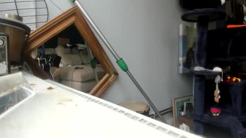 Snapshot of handncocknocum chatting on 02/04/25, 11:16 handncocknocum online show from 02/04/25, 11:16