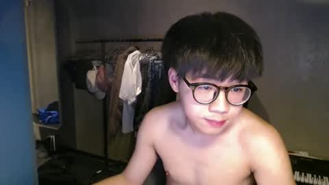 handsome_mannn online show from 11/14/25, 12:53