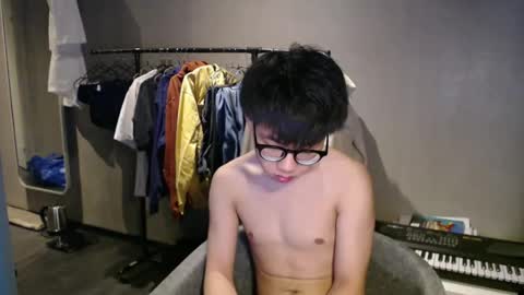 handsome_mannn online show from 03/22/26, 06:44