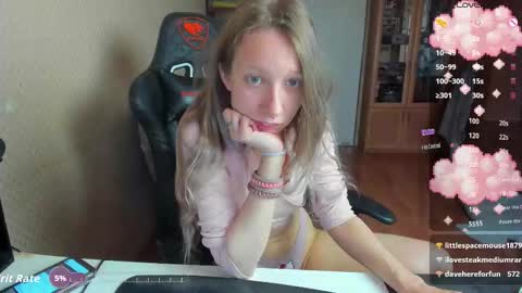Mila online show from 10/01/25, 07:25