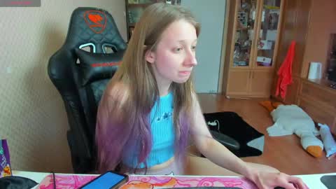 Mila online show from 04/30/26, 12:11