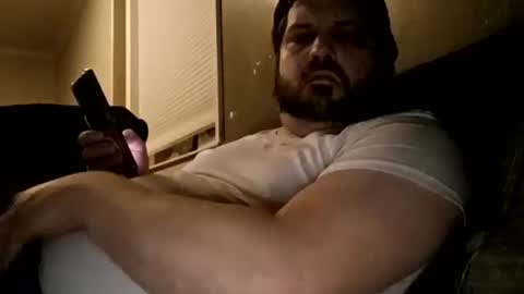 Handsomedaddy198923 online show from 01/07/26, 08:39