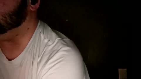 Handsomedaddy198923 online show from 04/17/26, 07:22