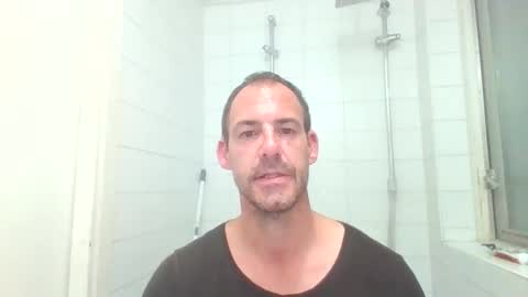 handsomeguy4ever online show from 09/25/25, 08:45