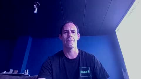 handsomeguy4ever online show from 10/19/25, 02:40