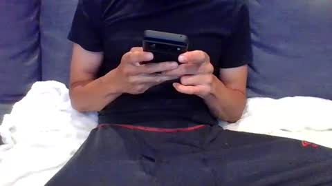 Snapshot of handsomestranger34 chatting on 07/29/26, 02:32 HandsomeStranger online show from 07/29/26, 02:32
