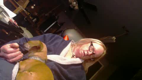 Snapshot of handyman5303 chatting on 02/27/25, 01:07 Handystudman online show from 02/27/25, 01:07