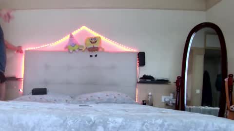 Snapshot of hane40 chatting on 10/16/25, 05:58 hane40 online show from 10/16/25, 05:58