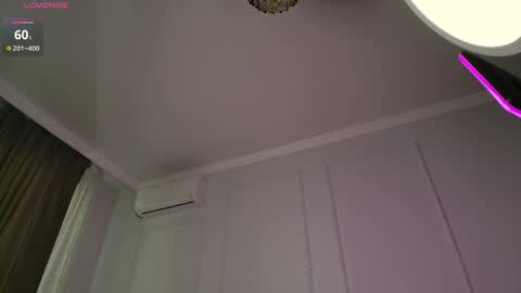 hang_ho online show from 05/13/26, 03:26