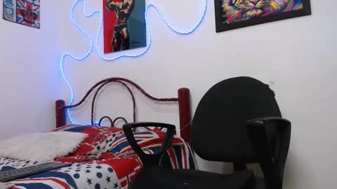 Hank online show from 09/27/25, 01:10