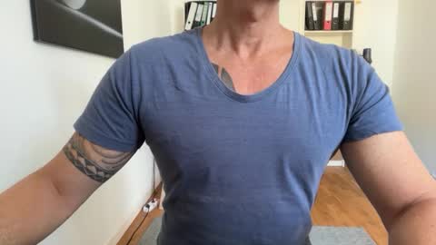 hanky online show from 09/28/25, 10:09