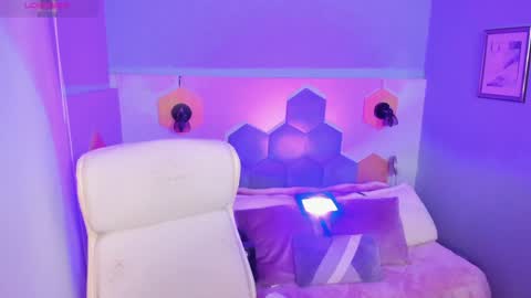 hanna  online show from 12/12/24, 10:34