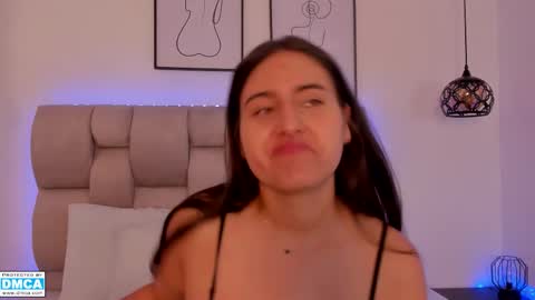 hanna__evans_ online show from 01/17/26, 12:21