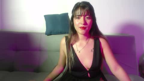 Hanna  online show from 04/22/26, 12:02