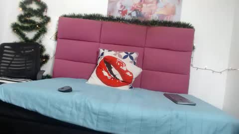 Hanna Palmer online show from 12/18/24, 02:49