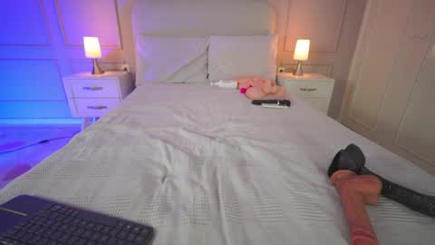 Snapshot of hanna__w chatting on 03/12/26, 03:23 hanna online show from 03/12/26, 03:23