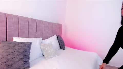 hanna_bunny15 online show from 02/19/26, 09:55