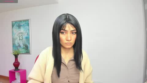 Snapshot of hanna_chloe chatting on 05/03/26, 12:55 Sara online show from 05/03/26, 12:55