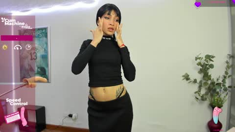 Snapshot of hanna_chloe chatting on 05/19/26, 09:54 Sara online show from 05/19/26, 09:54