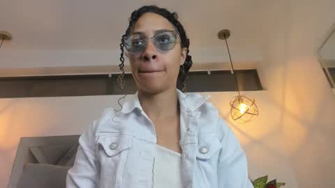 HANNA online show from 12/14/25, 01:38