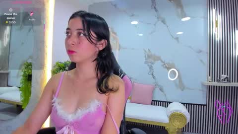 Hanna online show from 11/16/25, 10:32