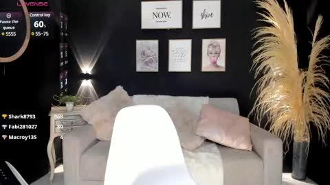 Snapshot of hanna_fost chatting on 03/11/25, 01:56 im Hanna online show from 03/11/25, 01:56