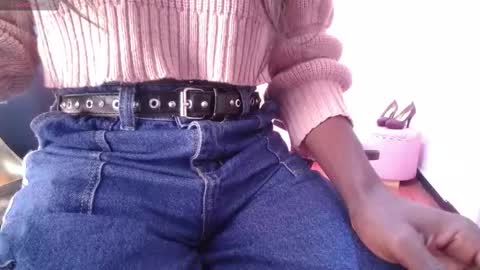 hanna_lamber online show from 10/27/25, 12:31