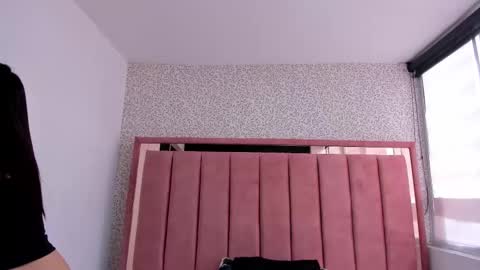  H A N N A  online show from 11/06/25, 07:59