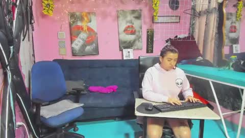 Hanna online show from 05/27/26, 12:02