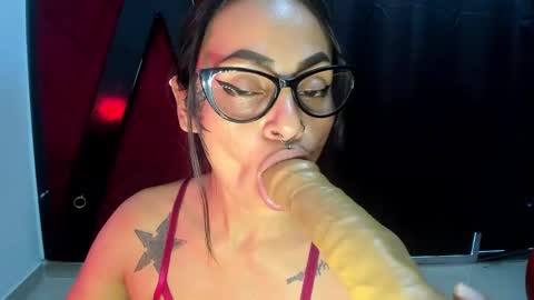 EVA online show from 02/12/25, 09:33