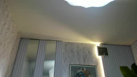 Snapshot of hanna_slut chatting on 06/09/26, 02:01 EVA online show from 06/09/26, 02:01