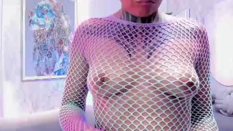 Snapshot of hanna_slut chatting on 06/19/26, 02:05 EVA online show from 06/19/26, 02:05
