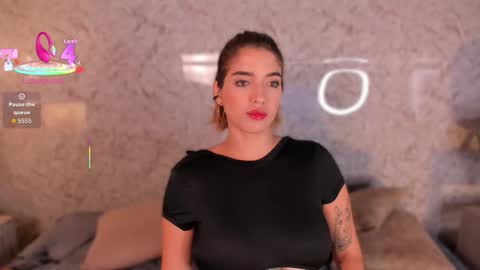 Hanna  online show from 12/21/25, 01:40