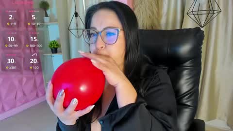 hannabackerr online show from 05/08/26, 11:37