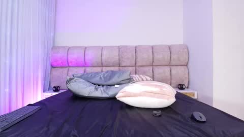 Hanna Becker online show from 12/05/25, 03:26