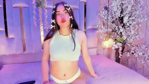 hannacollins_2 online show from 10/02/25, 01:29