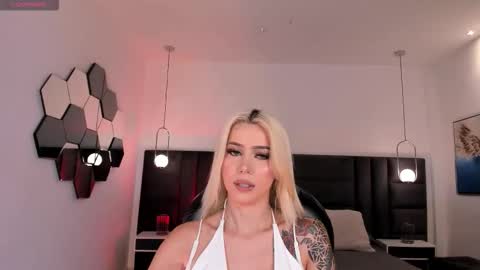  Hanna Connor  online show from 01/17/26, 08:56