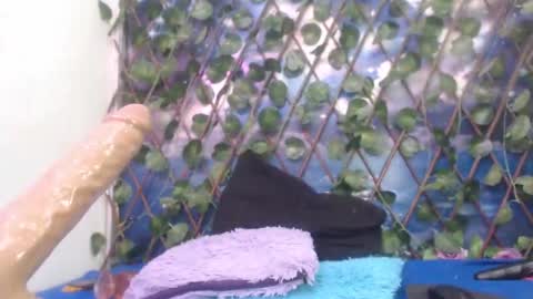 Snapshot of hannafalls chatting on 03/01/25, 02:59 SARA online show from 03/01/25, 02:59