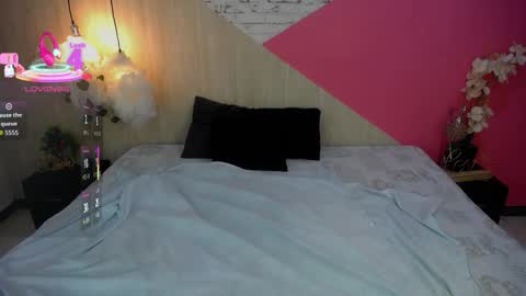 Hannah  online show from 11/03/25, 11:11