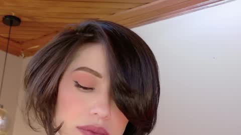 Hannah  online show from 06/06/26, 02:16