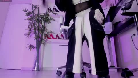 HANNAH HOWELL online show from 04/14/26, 09:26