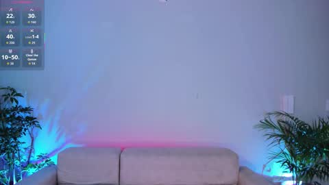 Hannah online show from 10/18/25, 04:37