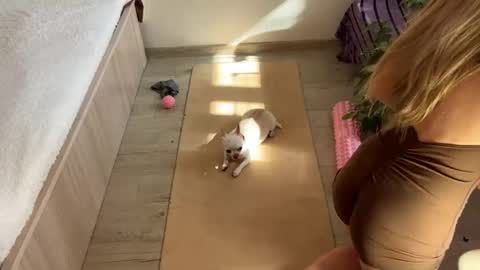 hannah levis  online show from 03/13/26, 07:59