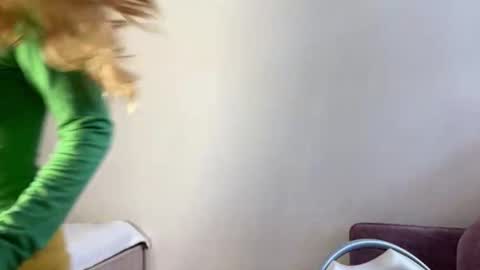 hannah levis  online show from 03/16/26, 08:07