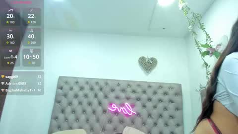 Snapshot of hannah_miller__ chatting on 09/09/25, 05:45 HANNAH MILLER online show from 09/09/25, 05:45