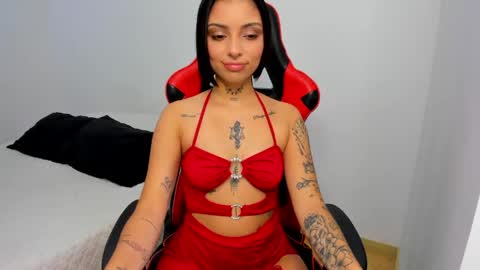 Hannah Milton online show from 04/19/26, 06:10