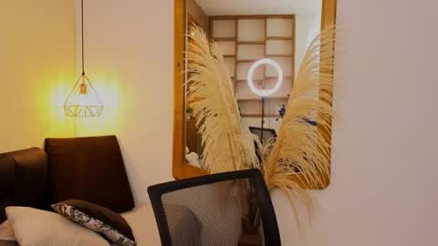 Hannah Williams online show from 01/17/26, 02:49